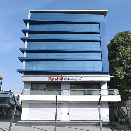 Hotel Sach Regency Ананд Экстерьер фото
