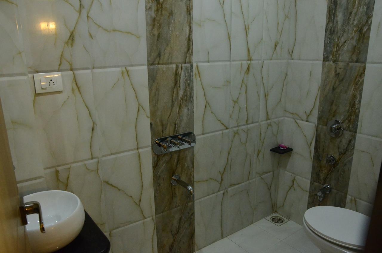 Hotel Sach Regency Ананд Экстерьер фото