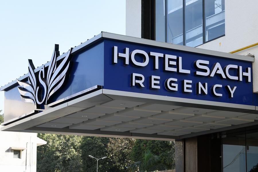 Hotel Sach Regency Ананд Экстерьер фото
